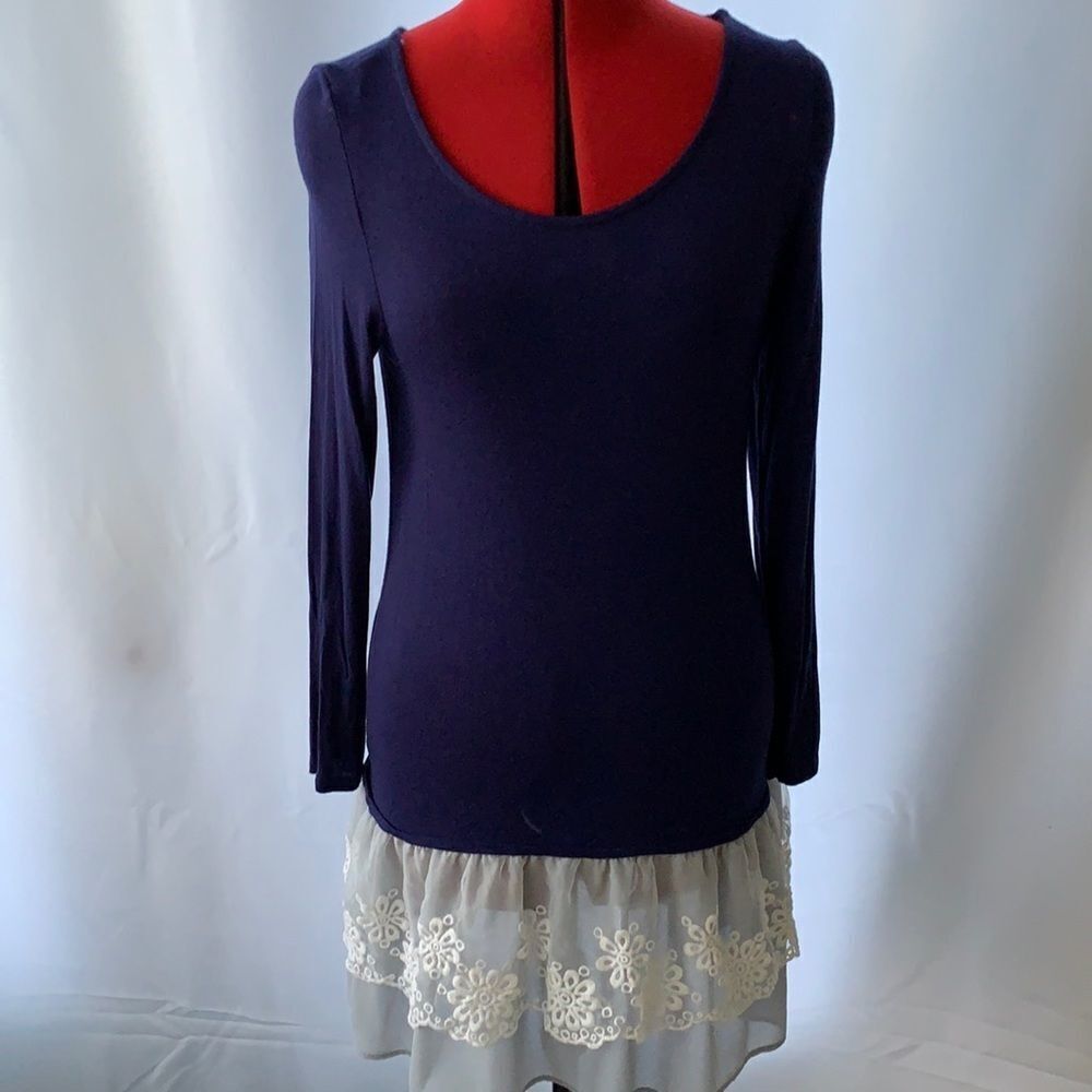 Jodifl Small navy blue tunic with white lace over sheer gray